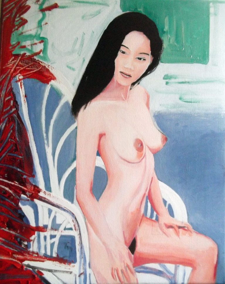 Femme nue assise sur une chaise, entourée de couleurs vives et de formes abstraites.